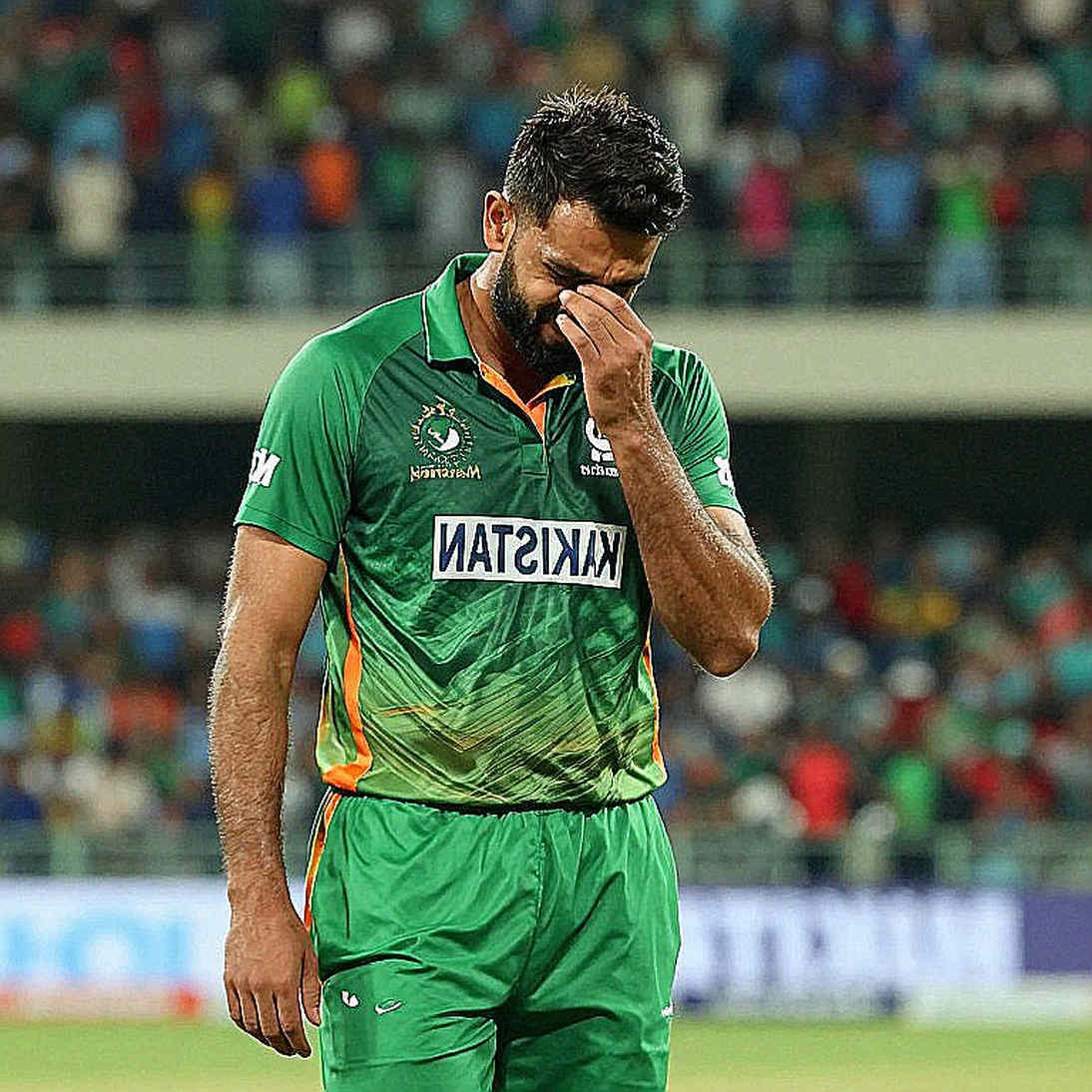 শেষ ওভারের নীরবতা: মিরপুর থেকে পচেফস্ট্রুম পর্যন্ত এক ক্রিকেট-কবিতার সাক্ষ্য শেষ ওভারের নীরবতা: মিরপুর থেকে পচেফস্ট্রুম পর্যন্ত এক ক্রিকেট-কবিতার সাক্ষ্য